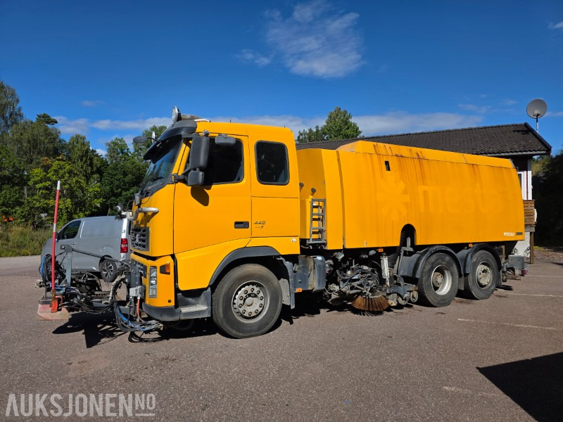 2007 Volvo FH440 Feiebil - Euro5T - 3 akslet - 265900km - Vehículo municipal: foto 2 2007 Volvo FH440 Feiebil - Euro5T - 3 akslet - 265900km - Vehículo municipal: foto 2