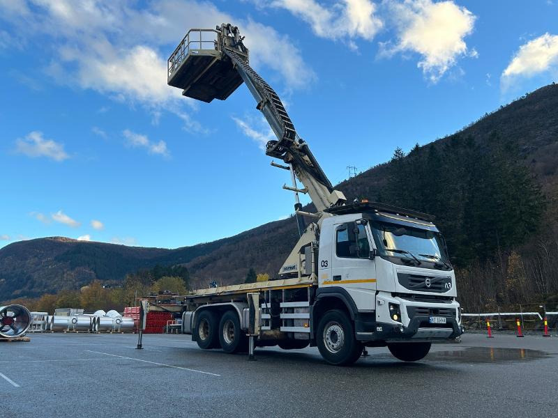2013 Volvo FMX 370 6X4 med NORMET Esslift 1000 plattform / korg - nylig EU godkjent - Vehículo municipal: foto 2 2013 Volvo FMX 370 6X4 med NORMET Esslift 1000 plattform / korg - nylig EU godkjent - Vehículo municipal: foto 2