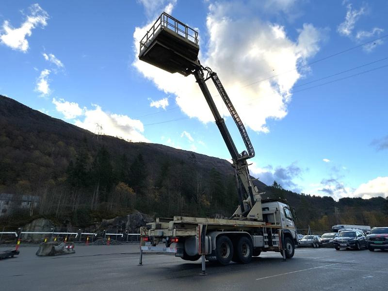 2013 Volvo FMX 370 6X4 med NORMET Esslift 1000 plattform / korg - nylig EU godkjent - Vehículo municipal: foto 3 2013 Volvo FMX 370 6X4 med NORMET Esslift 1000 plattform / korg - nylig EU godkjent - Vehículo municipal: foto 3