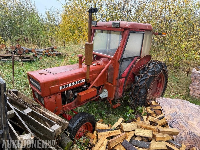 Tractor Volvo BM Volvo - Brukt sammen med vedmaskin: foto 1