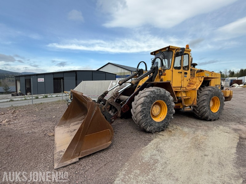 Cargadora de ruedas Volvo L120 Hjullaster - 4x4 - Gjerstad 2900L skuff - Nylig byttet dekk - Vekt montert: foto 1
