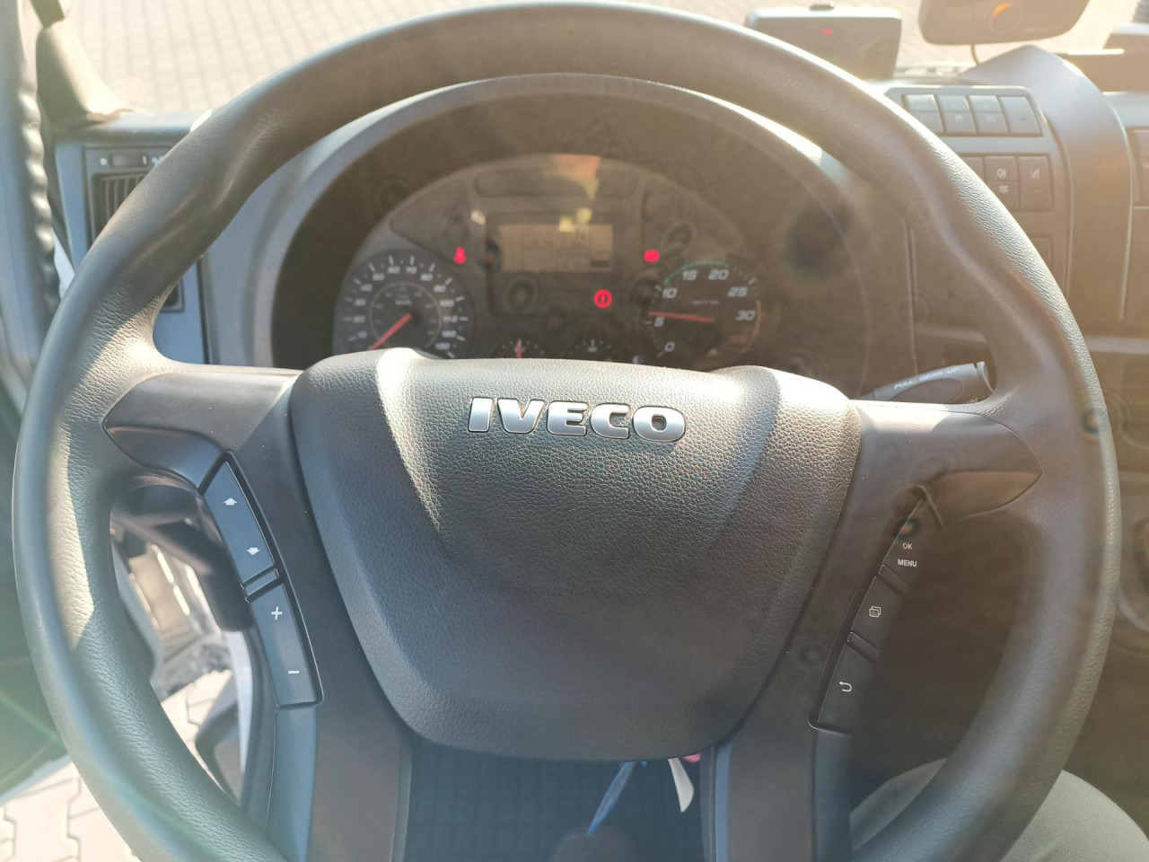Camión caja abierta IVECO Eurocargo 140E25P: foto 6