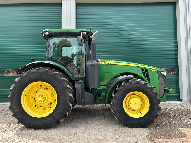 John Deere 8335R AutoPower - Tractor: foto 4 John Deere 8335R AutoPower - Tractor: foto 4