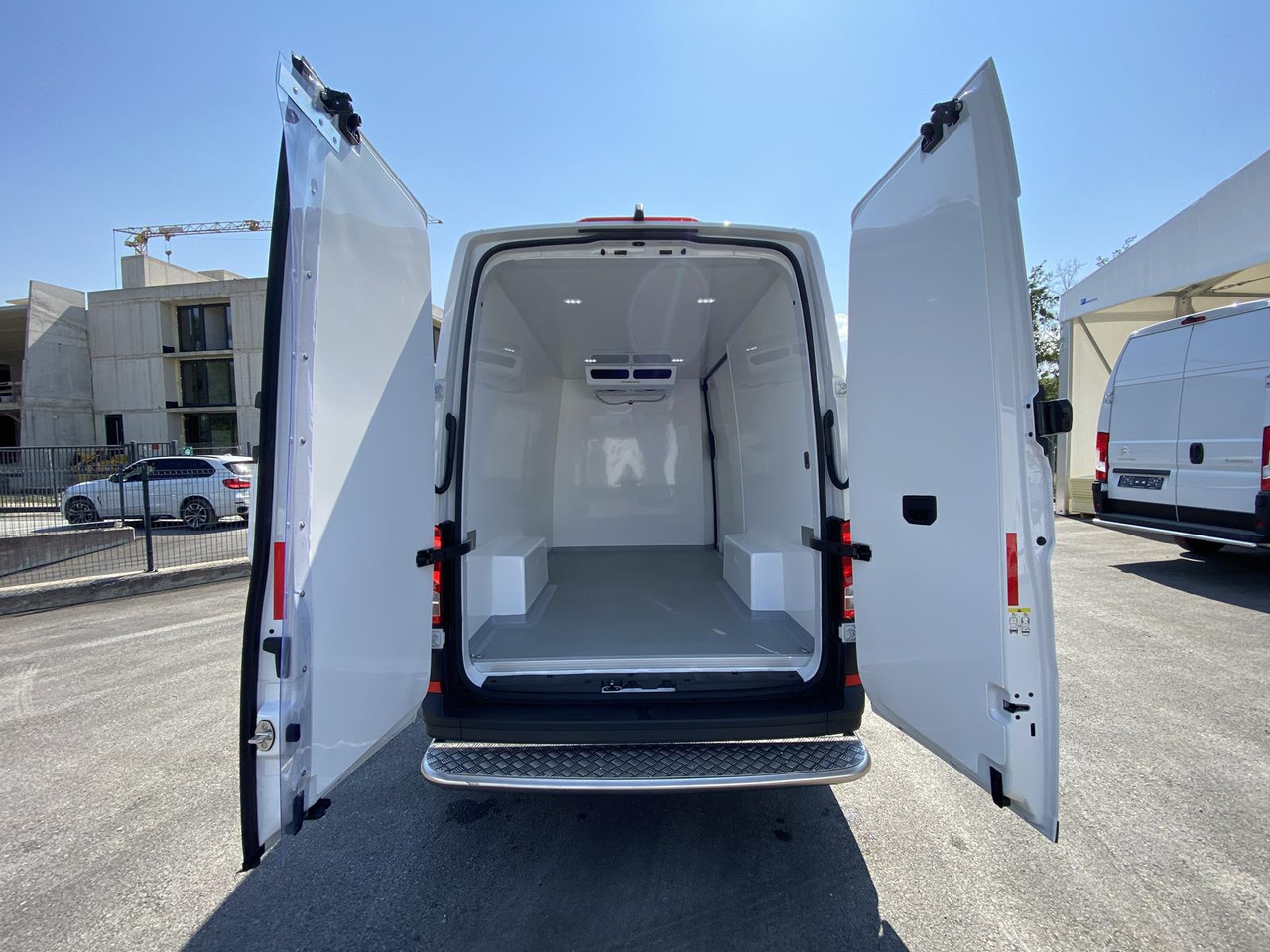 MAN TGE 3.140 L3H3 140PS RS3640mm/ FRISCHDIENST BIS 0 + KONVEKTA UNDERMODE - Furgoneta frigorifica: foto 3 MAN TGE 3.140 L3H3 140PS RS3640mm/ FRISCHDIENST BIS 0 + KONVEKTA UNDERMODE - Furgoneta frigorifica: foto 3