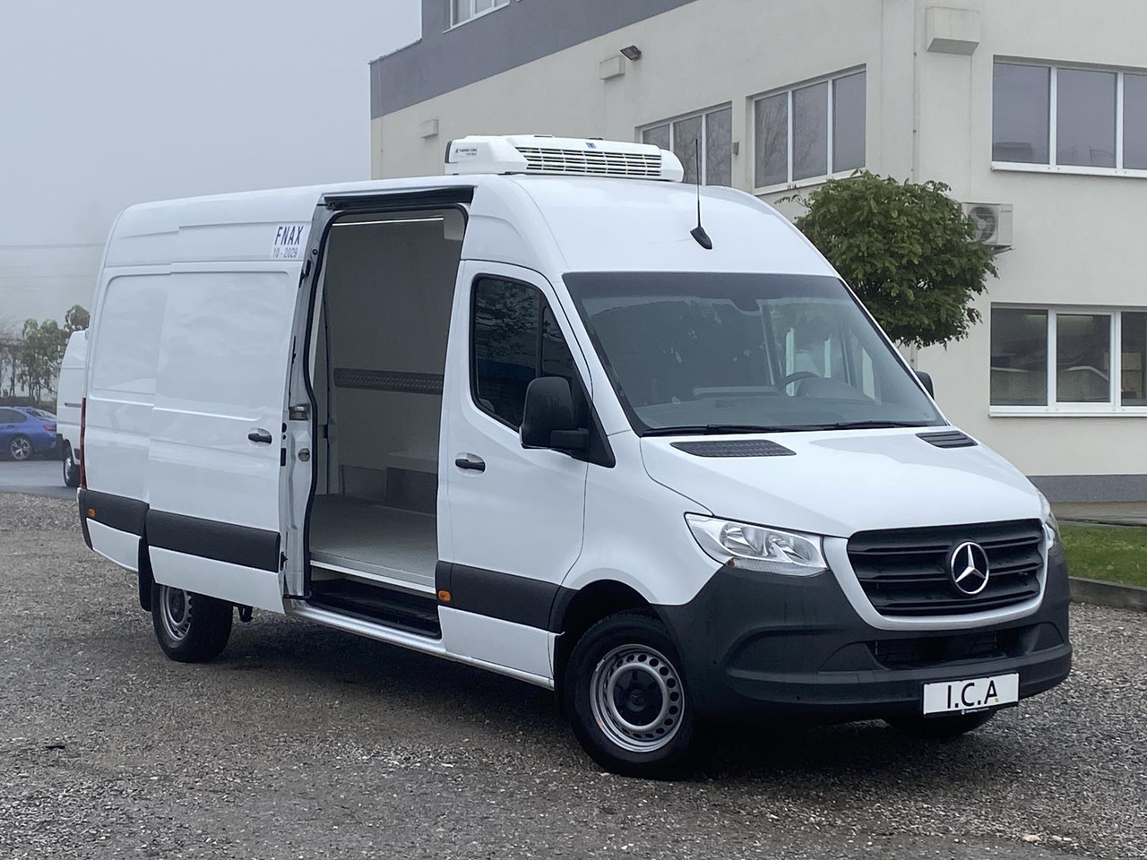 MERCEDES-BENZ SPRINTER 317 CDI L4H3 170PS AUTOMATIK FRISCHDIENST + KONVEKTA FK 3022 12-220V - Furgoneta frigorifica: foto 4 MERCEDES-BENZ SPRINTER 317 CDI L4H3 170PS AUTOMATIK FRISCHDIENST + KONVEKTA FK 3022 12-220V - Furgoneta frigorifica: foto 4