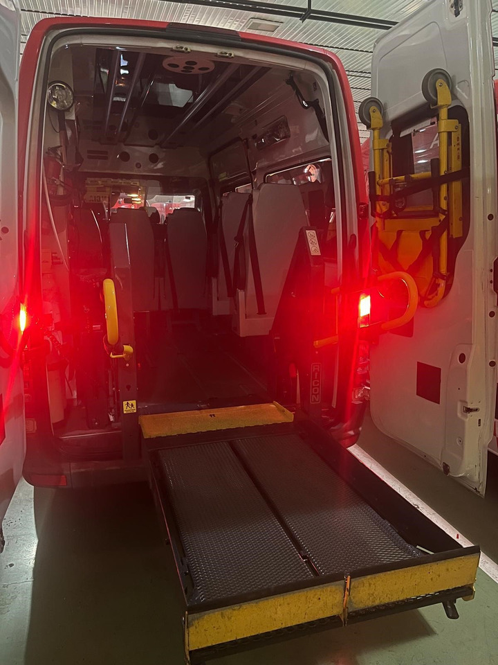 MERCEDES BENZ AMBULANCE FOR REDUCED MOBILITY PERSONS Sprinter 313 CDI(15 units) - Ambulancia: foto 5 MERCEDES BENZ AMBULANCE FOR REDUCED MOBILITY PERSONS Sprinter 313 CDI(15 units) - Ambulancia: foto 5