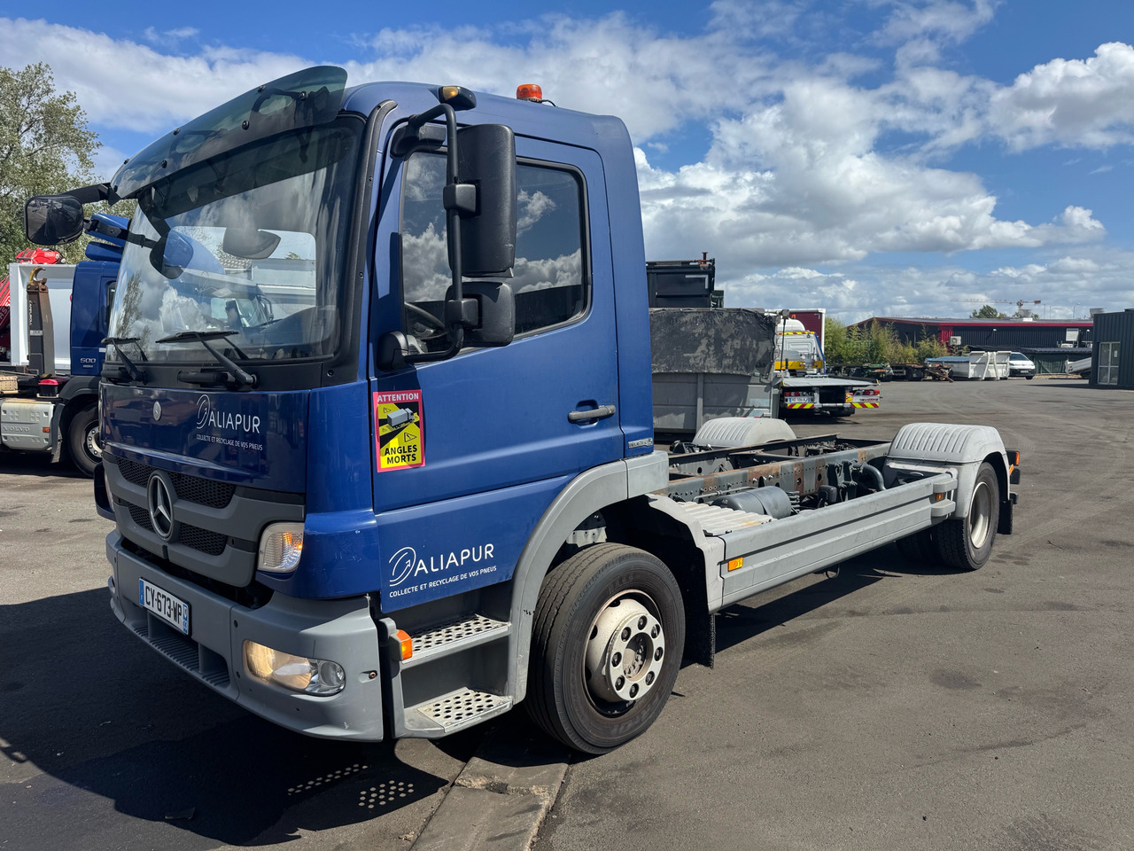 MERCEDES-BENZ atégo - Camión chasis: foto 1 MERCEDES-BENZ atégo - Camión chasis: foto 1