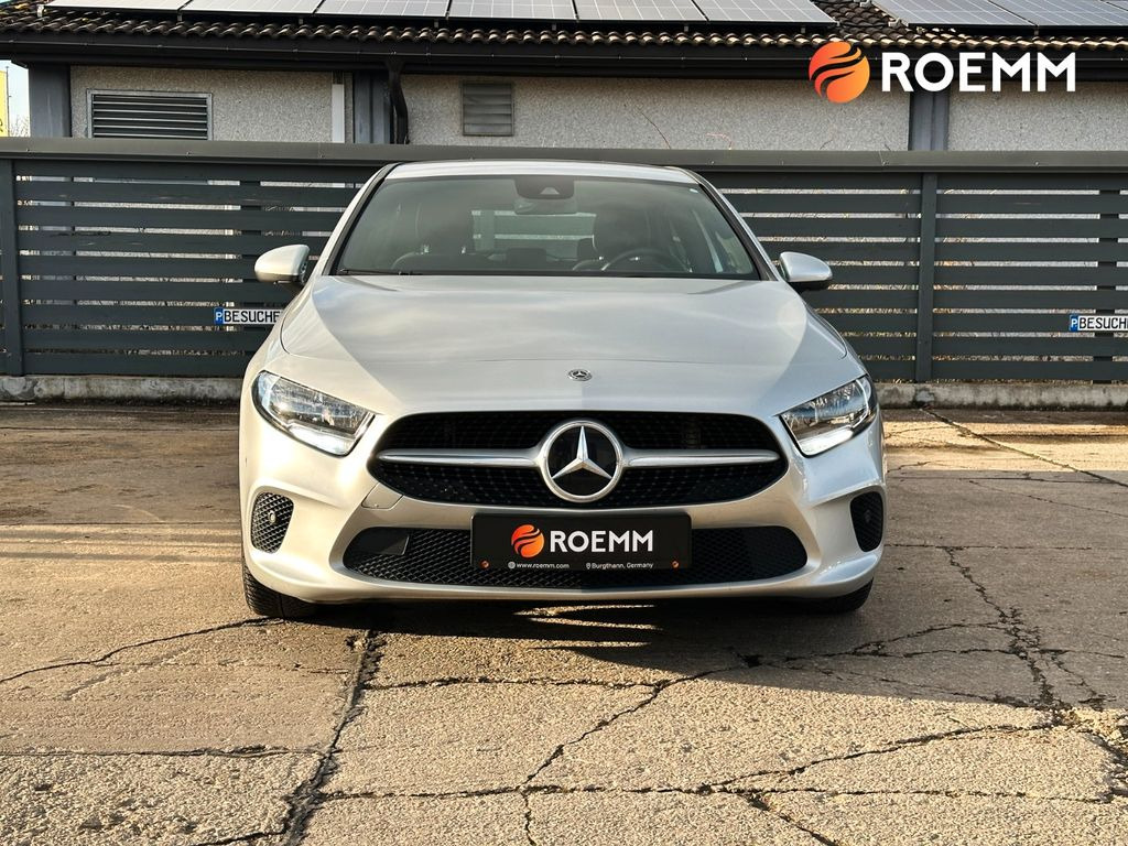 Mercedes-Benz A -Klasse A 200*Tacho Digital*Spurhalteassistent - Sedan: foto 2 Mercedes-Benz A -Klasse A 200*Tacho Digital*Spurhalteassistent - Sedan: foto 2