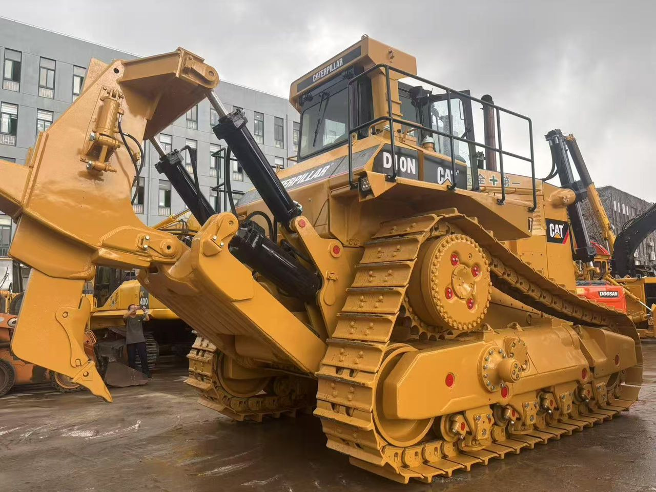 Caterpillar CAT Used Crawler Bulldozer Tractor D10N D9R D8R D8T D7R D7G D6G Dozer for Sale - Bulldozer: foto 5 Caterpillar CAT Used Crawler Bulldozer Tractor D10N D9R D8R D8T D7R D7G D6G Dozer for Sale - Bulldozer: foto 5