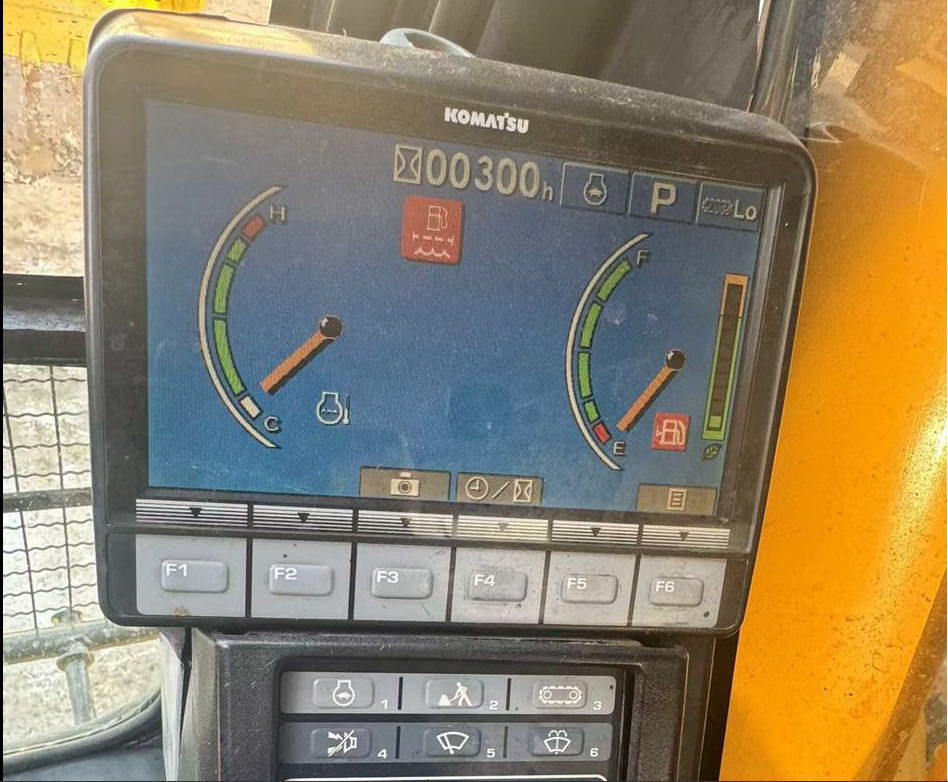 Leasing para Komatsu PC220 PC210 PC200 Used Excavator Hydraulic Crawler in Good Price Komatsu PC220 PC210 PC200 Used Excavator Hydraulic Crawler in Good Price: foto 9