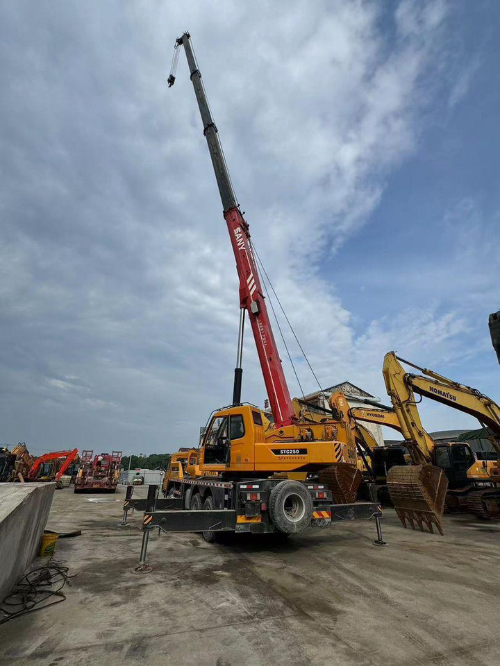 Leasing para Sany 25 Ton Used Truck Crane 50 Ton 70 Ton 80 Ton 100 Ton 120 Ton 200 Ton 220Ton 240 Ton 300 Ton XCMG Zoomlion Liebherr Tadano Truck Crane Sany 25 Ton Used Truck Crane 50 Ton 70 Ton 80 Ton 100 Ton 120 Ton 200 Ton 220Ton 240 Ton 300 Ton XCMG Zoomlion Liebherr Tadano Truck Crane: foto 7