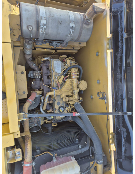 Excavadora de cadenas Caterpillar 323ELN: foto 15