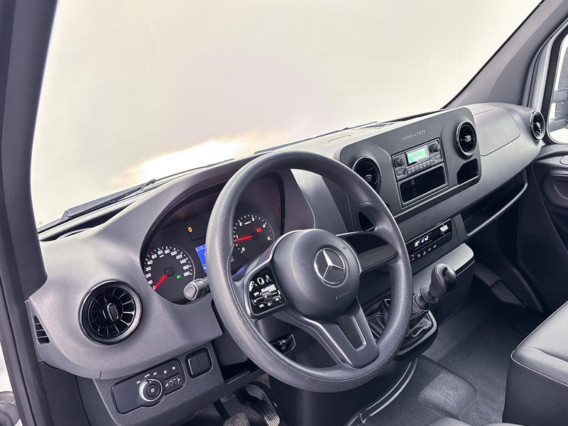 Mercedes-Benz Sprinter 316 2.2 CDI Bakwagen Meubelbak met Laadklep Cruise Control - Furgoneta caja cerrada: foto 5 Mercedes-Benz Sprinter 316 2.2 CDI Bakwagen Meubelbak met Laadklep Cruise Control - Furgoneta caja cerrada: foto 5
