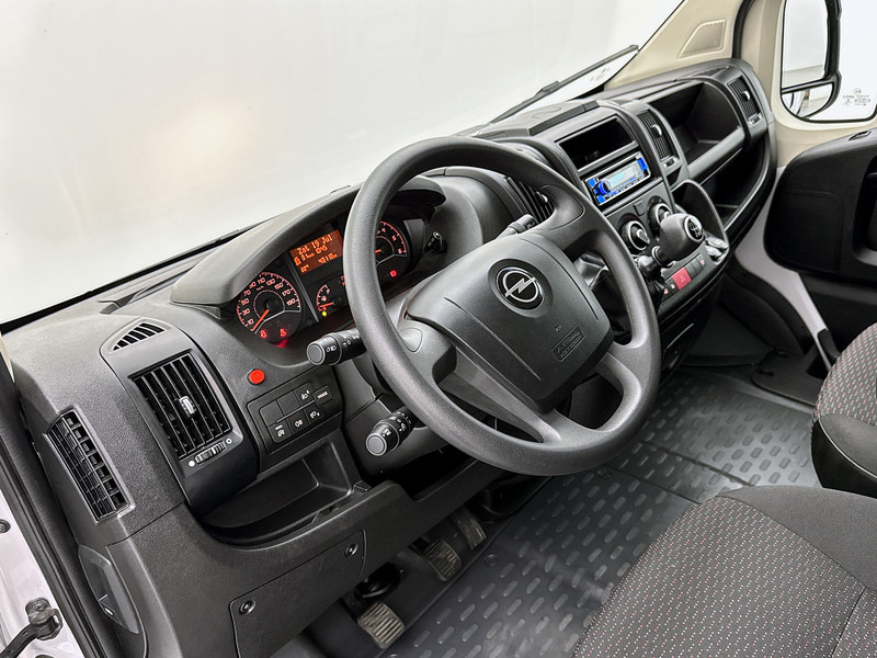 Opel Movano 2.2D 140pk Bakwagen D'Hollandia laadklep Cruise control Airco Achteruitrijcamera Meubelbak Laadklep - Furgoneta caja cerrada: foto 4 Opel Movano 2.2D 140pk Bakwagen D'Hollandia laadklep Cruise control Airco Achteruitrijcamera Meubelbak Laadklep - Furgoneta caja cerrada: foto 4