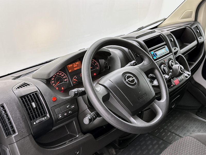 Opel Movano 2.2D 140pk Bakwagen met Laadklep Cruise Control Meubelbak Airco - Furgoneta caja cerrada: foto 5 Opel Movano 2.2D 140pk Bakwagen met Laadklep Cruise Control Meubelbak Airco - Furgoneta caja cerrada: foto 5