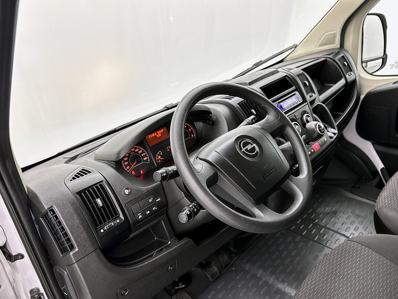 Opel Movano 2.2D 140pk Meubelbak Bakwagen met Laadklep Achteruitrijcamera Cruise Control - Furgoneta caja cerrada: foto 5 Opel Movano 2.2D 140pk Meubelbak Bakwagen met Laadklep Achteruitrijcamera Cruise Control - Furgoneta caja cerrada: foto 5