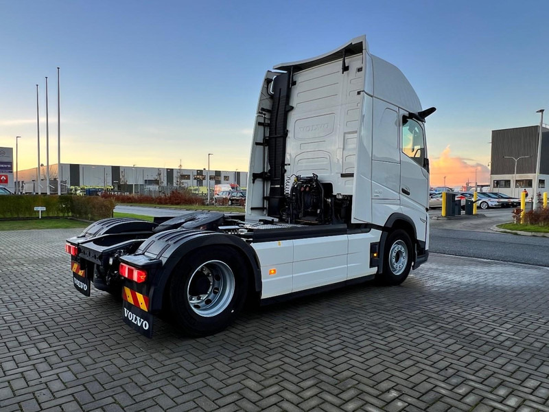 Volvo FH 460 4x2 trekker Aero / Globetrotter XL / Standclima - Cabeza tractora: foto 5 Volvo FH 460 4x2 trekker Aero / Globetrotter XL / Standclima - Cabeza tractora: foto 5