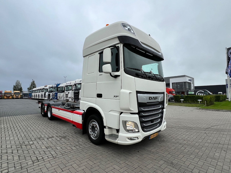 DAF XF 450 SSC 6x2 BDF - Camión chasis: foto 3 DAF XF 450 SSC 6x2 BDF - Camión chasis: foto 3
