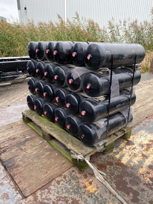 Butelii aer cap tractor / trailer/ semiremorca/ camion noi dezme truck - Suspensión neumática para Camión: foto 4 Butelii aer cap tractor / trailer/ semiremorca/ camion noi dezme truck - Suspensión neumática para Camión: foto 4