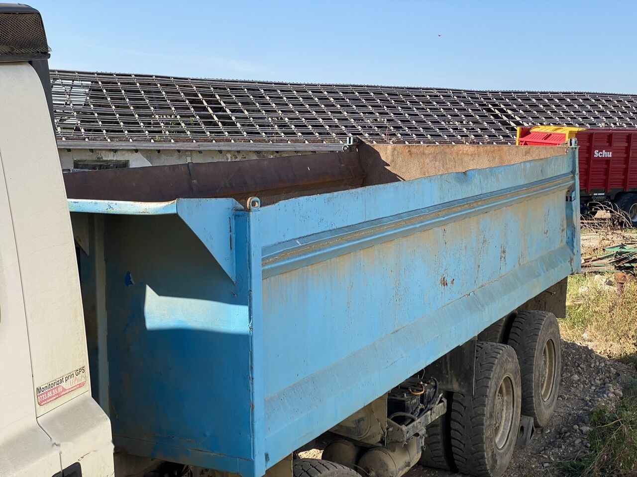 Hardox Bena basculabila cu semisasiu 7m : 8x4 - Carrocería basculante: foto 2 Hardox Bena basculabila cu semisasiu 7m : 8x4 - Carrocería basculante: foto 2