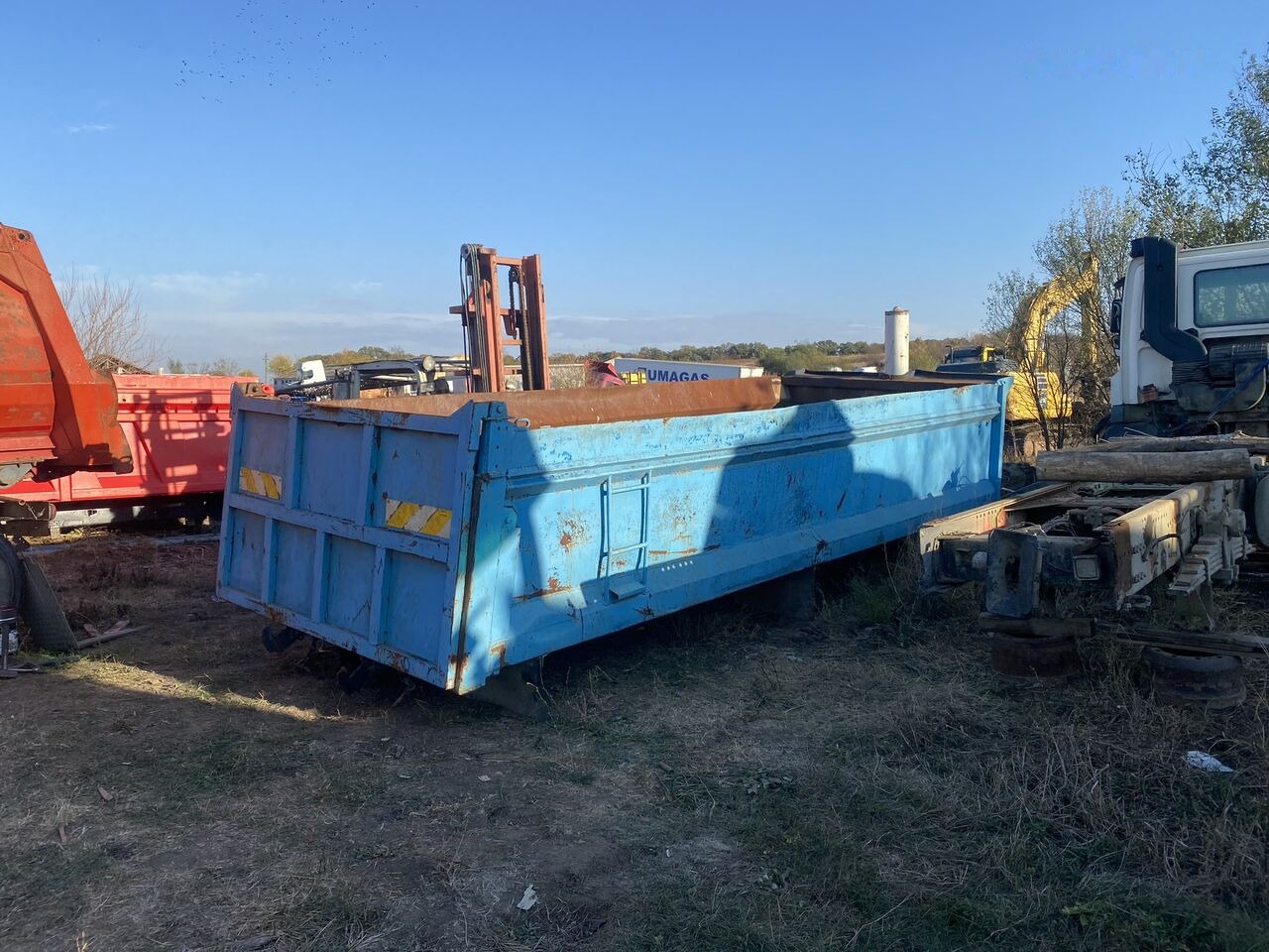 Hyva bena originala DAF 8x4 cu semisasiu si cilindru basculare - Carrocería basculante: foto 2 Hyva bena originala DAF 8x4 cu semisasiu si cilindru basculare - Carrocería basculante: foto 2