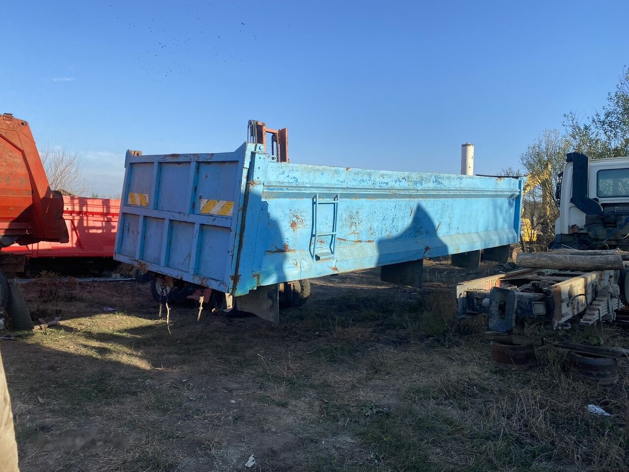 Hyva bena originala DAF 8x4 cu semisasiu si cilindru basculare - Carrocería basculante: foto 3 Hyva bena originala DAF 8x4 cu semisasiu si cilindru basculare - Carrocería basculante: foto 3