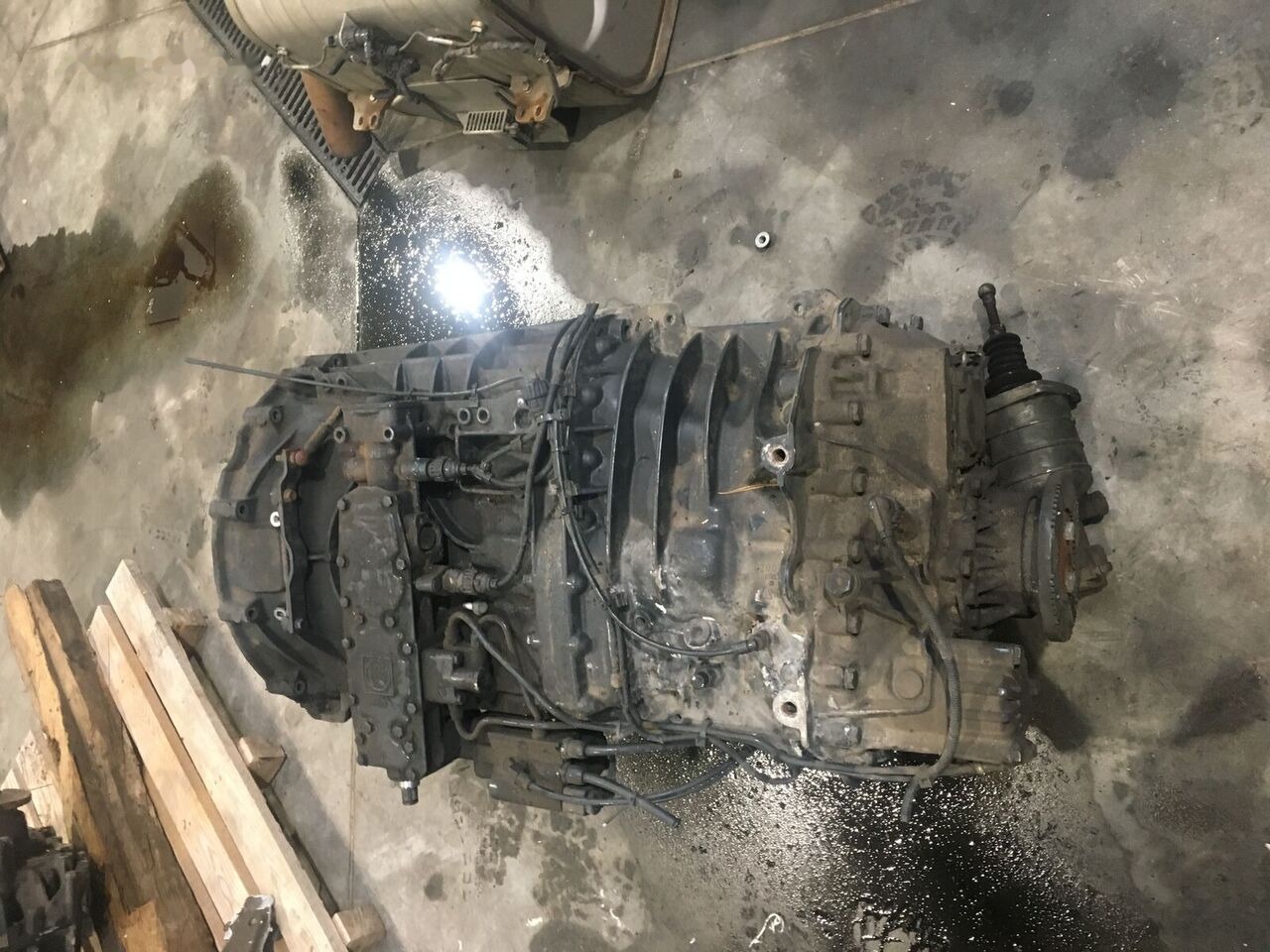 ZF Ecosplit 4 16S2220 TD 1356001031 - Caja de cambios para Camión: foto 5 ZF Ecosplit 4 16S2220 TD 1356001031 - Caja de cambios para Camión: foto 5