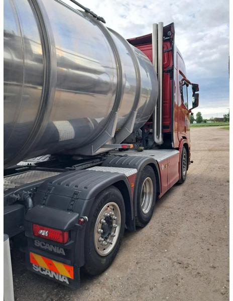 Scania R590 V8 NGS Rear steering 6x2*4. Air / Air suspension. Hydr. system - Cabeza tractora: foto 5 Scania R590 V8 NGS Rear steering 6x2*4. Air / Air suspension. Hydr. system - Cabeza tractora: foto 5