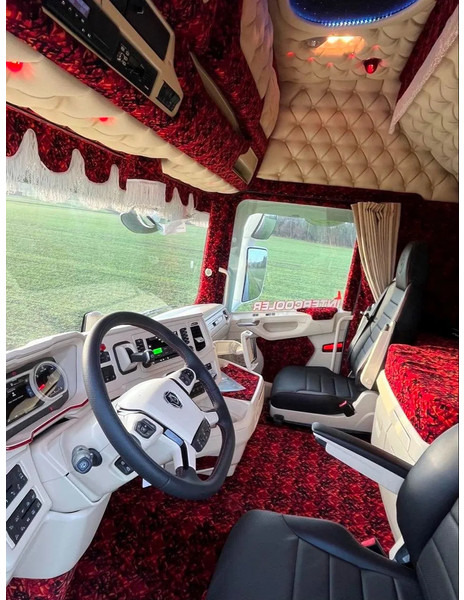 Scania R770 V8 NGS Special Interior. Only 110000 km. Air/ Air suspensiom. Hydr, system. - Cabeza tractora: foto 4 Scania R770 V8 NGS Special Interior. Only 110000 km. Air/ Air suspensiom. Hydr, system. - Cabeza tractora: foto 4