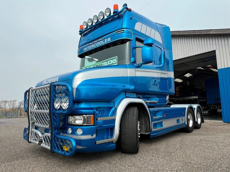 Scania T520 V8 Speciel interior. Air / Air suspension. Opticruise / Retarder .PTO on Engine and gearbox. New Hydr. system. - Cabeza tractora: foto 3 Scania T520 V8 Speciel interior. Air / Air suspension. Opticruise / Retarder .PTO on Engine and gearbox. New Hydr. system. - Cabeza tractora: foto 3
