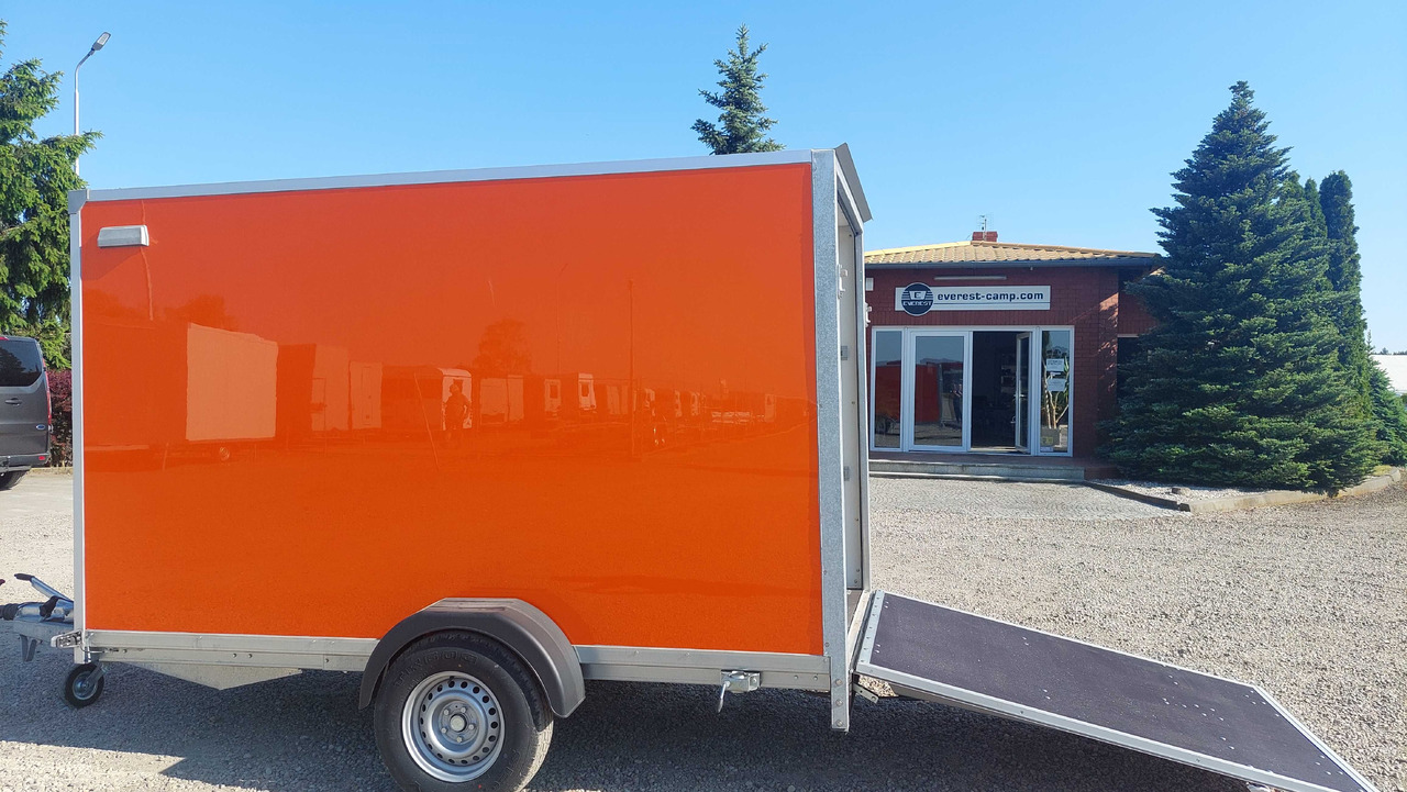 Przyczepa NOWA Kontener Furgon z Trapem Najazd Towarowa Mocna - Remolque de coche: foto 1 Przyczepa NOWA Kontener Furgon z Trapem Najazd Towarowa Mocna - Remolque de coche: foto 1