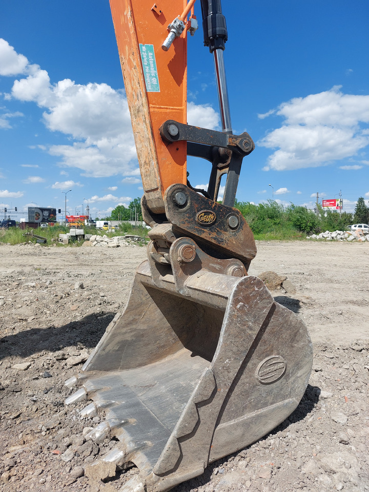 DOOSAN DX225LC-5 - Excavadora de cadenas: foto 4 DOOSAN DX225LC-5 - Excavadora de cadenas: foto 4