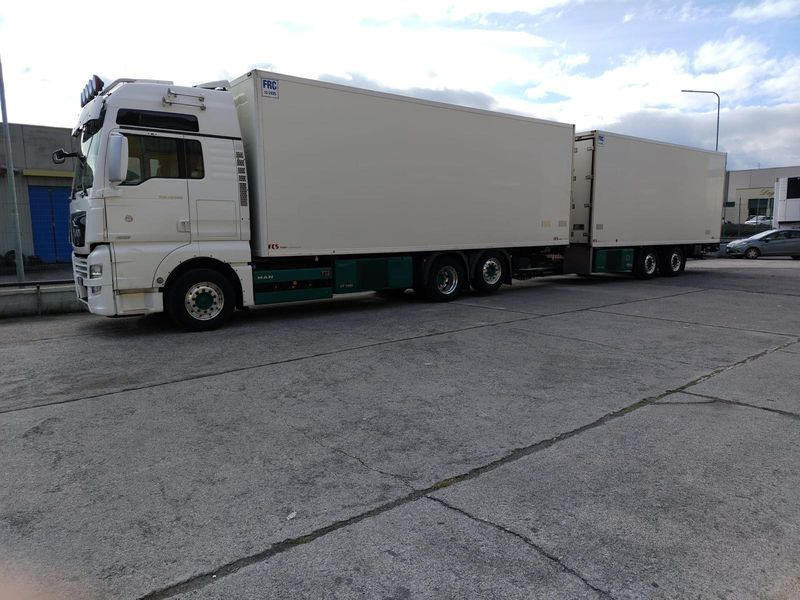AUTOTRENO FRIGO MAN TGX TGX 26.580 6x2-4 LL - Camión frigorífico: foto 1 AUTOTRENO FRIGO MAN TGX TGX 26.580 6x2-4 LL - Camión frigorífico: foto 1