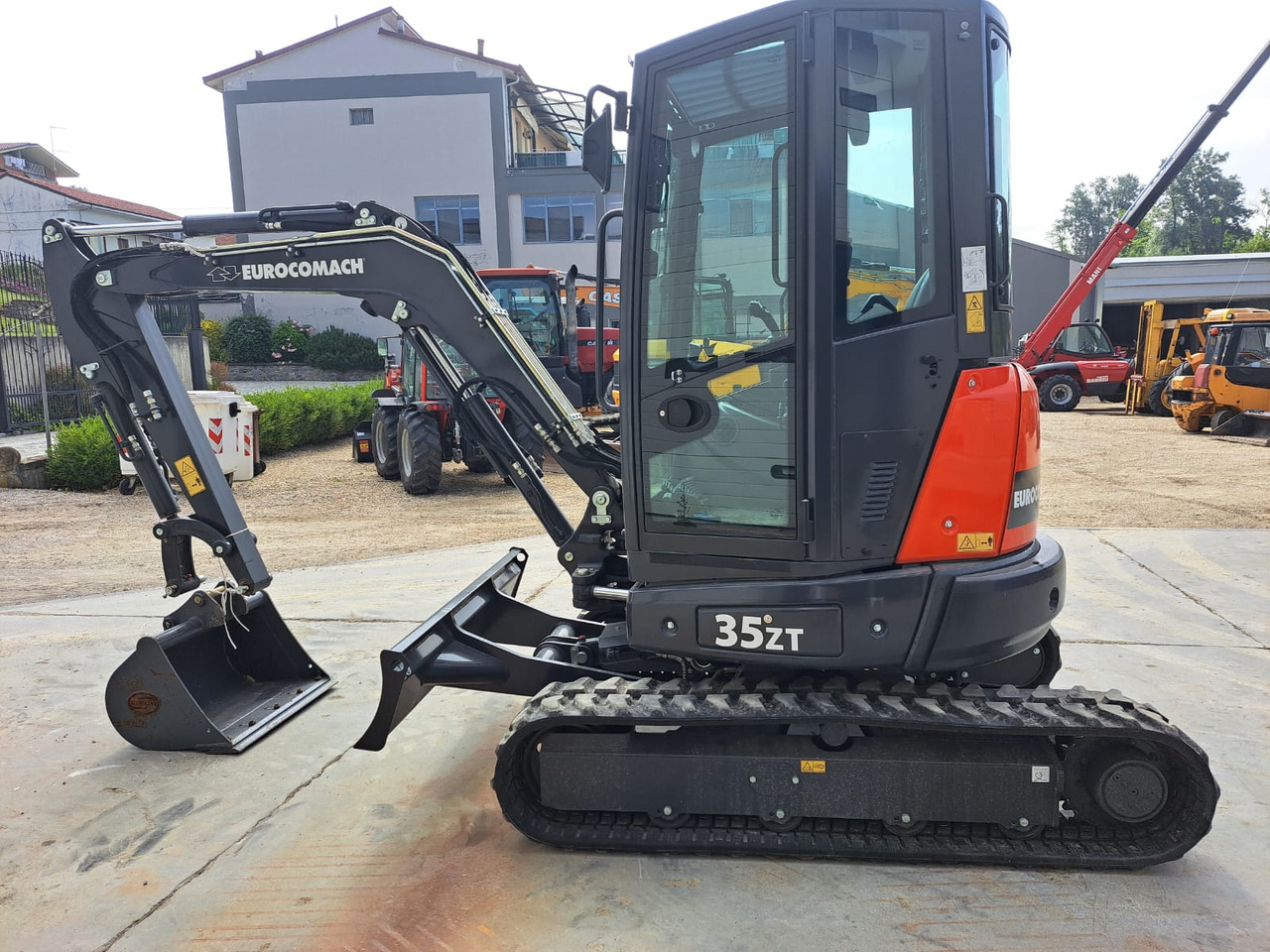 EUROCOMACH 35ZT - Excavadora de cadenas: foto 2 EUROCOMACH 35ZT - Excavadora de cadenas: foto 2