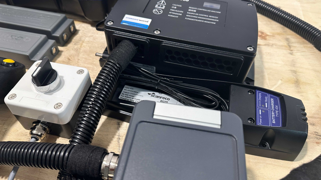 Maquinaria forestal Proportional Valve Walvoil DPX100 with Control Scanreco RC400 and JP Joysticks Danfoss for Parker, Nordhyraulic, Fassi, Hiab: foto 18 Maquinaria forestal Proportional Valve Walvoil DPX100 with Control Scanreco RC400 and JP Joysticks Danfoss for Parker, Nordhyraulic, Fassi, Hiab: foto 18