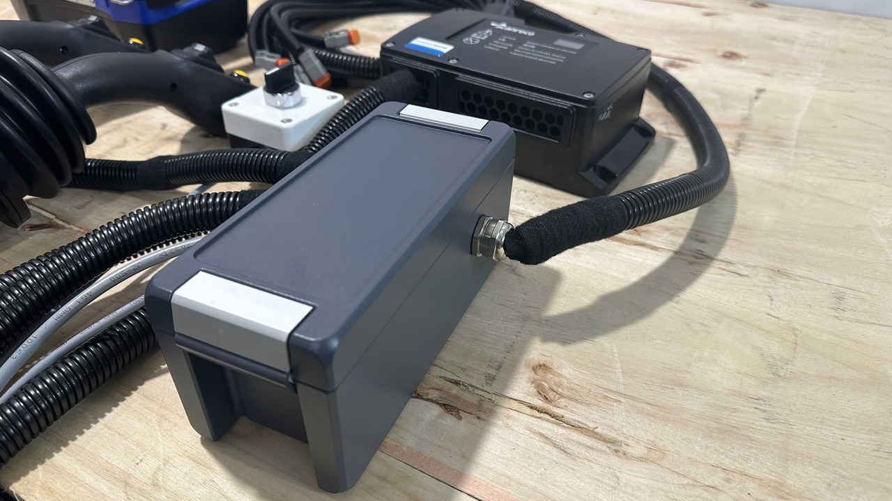 Maquinaria forestal Proportional Valve Walvoil DPX100 with Control Scanreco RC400 and JP Joysticks Danfoss for Parker, Nordhyraulic, Fassi, Hiab: foto 6 Maquinaria forestal Proportional Valve Walvoil DPX100 with Control Scanreco RC400 and JP Joysticks Danfoss for Parker, Nordhyraulic, Fassi, Hiab: foto 6