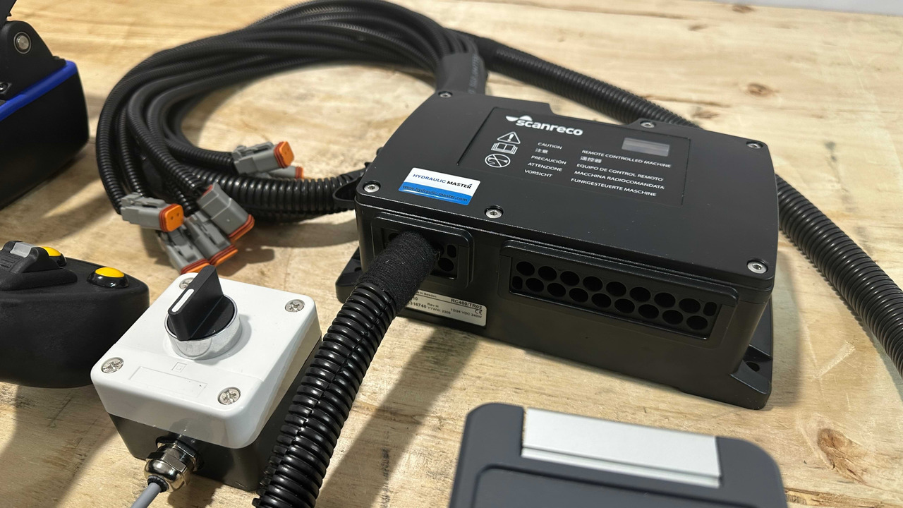 Maquinaria forestal Proportional Valve Walvoil DPX100 with Control Scanreco RC400 and JP Joysticks Danfoss for Parker, Nordhyraulic, Fassi, Hiab: foto 5 Maquinaria forestal Proportional Valve Walvoil DPX100 with Control Scanreco RC400 and JP Joysticks Danfoss for Parker, Nordhyraulic, Fassi, Hiab: foto 5