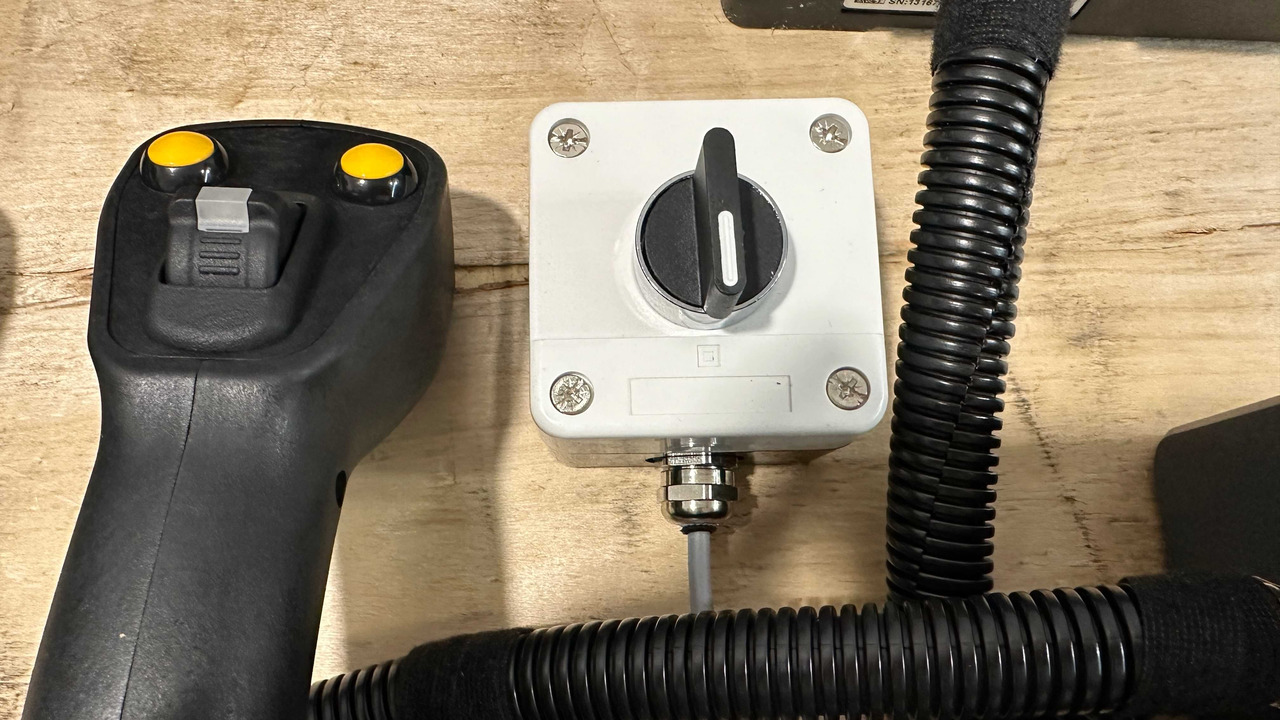 Maquinaria forestal Proportional Valve Walvoil DPX100 with Control Scanreco RC400 and JP Joysticks Danfoss for Parker, Nordhyraulic, Fassi, Hiab: foto 16 Maquinaria forestal Proportional Valve Walvoil DPX100 with Control Scanreco RC400 and JP Joysticks Danfoss for Parker, Nordhyraulic, Fassi, Hiab: foto 16