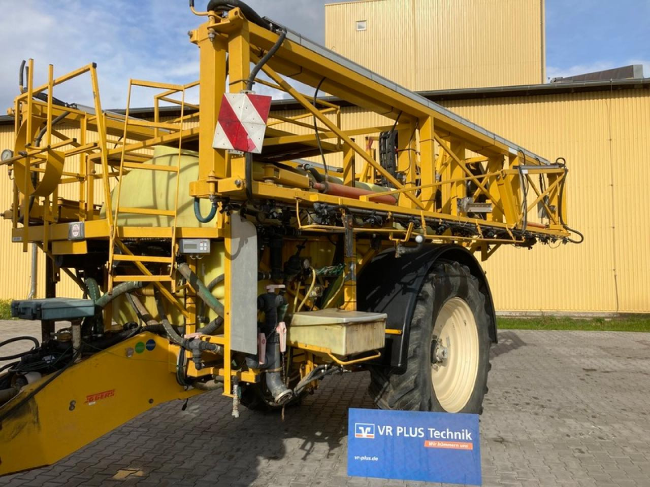 DUBEX MENTOR 9804 - Pulverizador arrastrado: foto 1 DUBEX MENTOR 9804 - Pulverizador arrastrado: foto 1