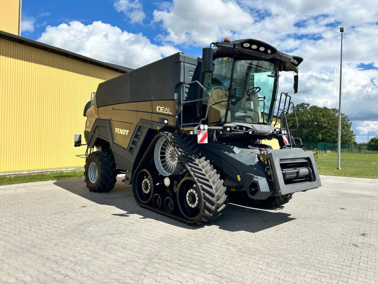 Fendt AKTIONIDEAL 8T NEUMASCHINE - Cosechadora de granos: foto 4 Fendt AKTIONIDEAL 8T NEUMASCHINE - Cosechadora de granos: foto 4