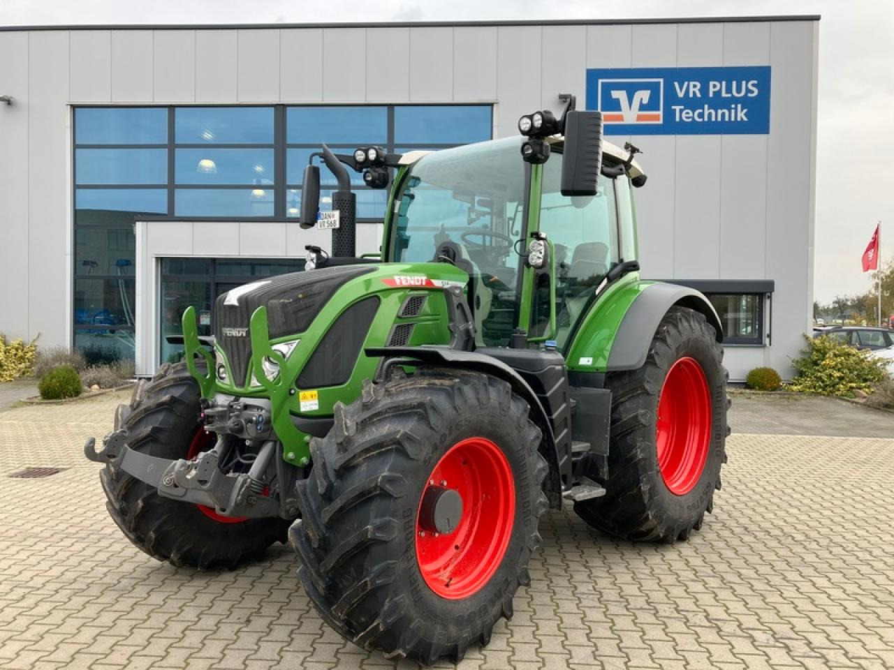 Fendt VARIO 516 VARIO GEN 3 // RTK - Tractor: foto 1 Fendt VARIO 516 VARIO GEN 3 // RTK - Tractor: foto 1