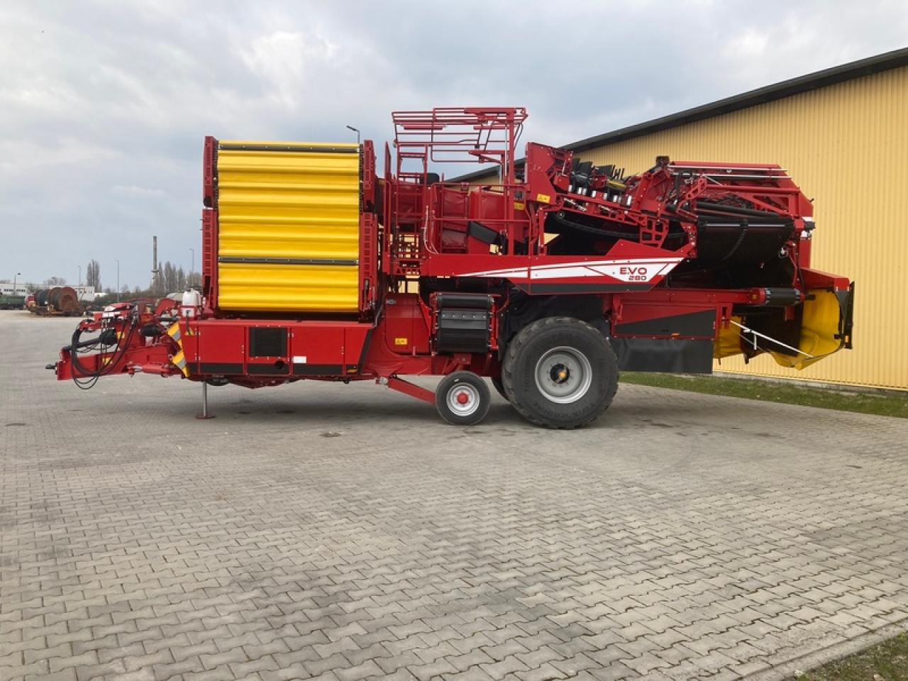Grimme EVO 280 NEU - Arrancadora de patatas: foto 2 Grimme EVO 280 NEU - Arrancadora de patatas: foto 2