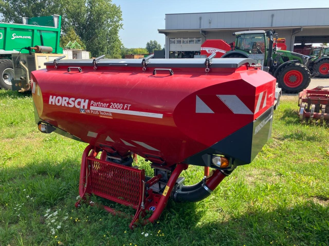 Horsch PARTNER 2000 FRONTTANK - Esparcidor de fertilizantes: foto 1 Horsch PARTNER 2000 FRONTTANK - Esparcidor de fertilizantes: foto 1