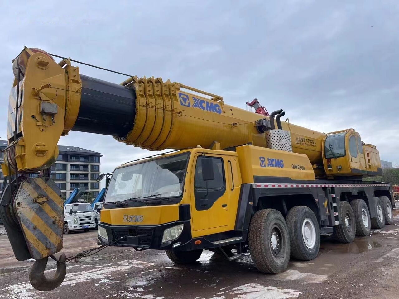 XCMG QAY260A 206T 260ton - Autogrúa: foto 2 XCMG QAY260A 206T 260ton - Autogrúa: foto 2