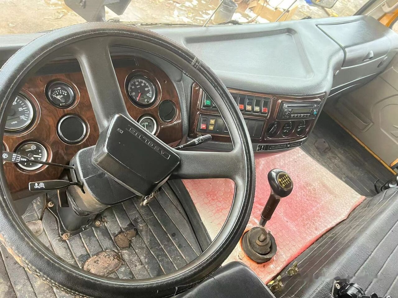 Autogrúa XCMG QY50KC QY50K-II XCT50 QY50KC QY50K5A 50ton: foto 8 Autogrúa XCMG QY50KC QY50K-II XCT50 QY50KC QY50K5A 50ton: foto 8