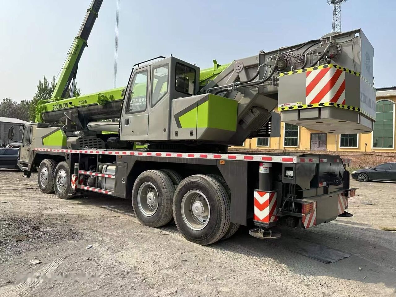 Zoomlion Chinese brand used Zoomlion ZTC500V ZTC700V ZTC900V 50 ton 70 to - Autogrúa: foto 4 Zoomlion Chinese brand used Zoomlion ZTC500V ZTC700V ZTC900V 50 ton 70 to - Autogrúa: foto 4