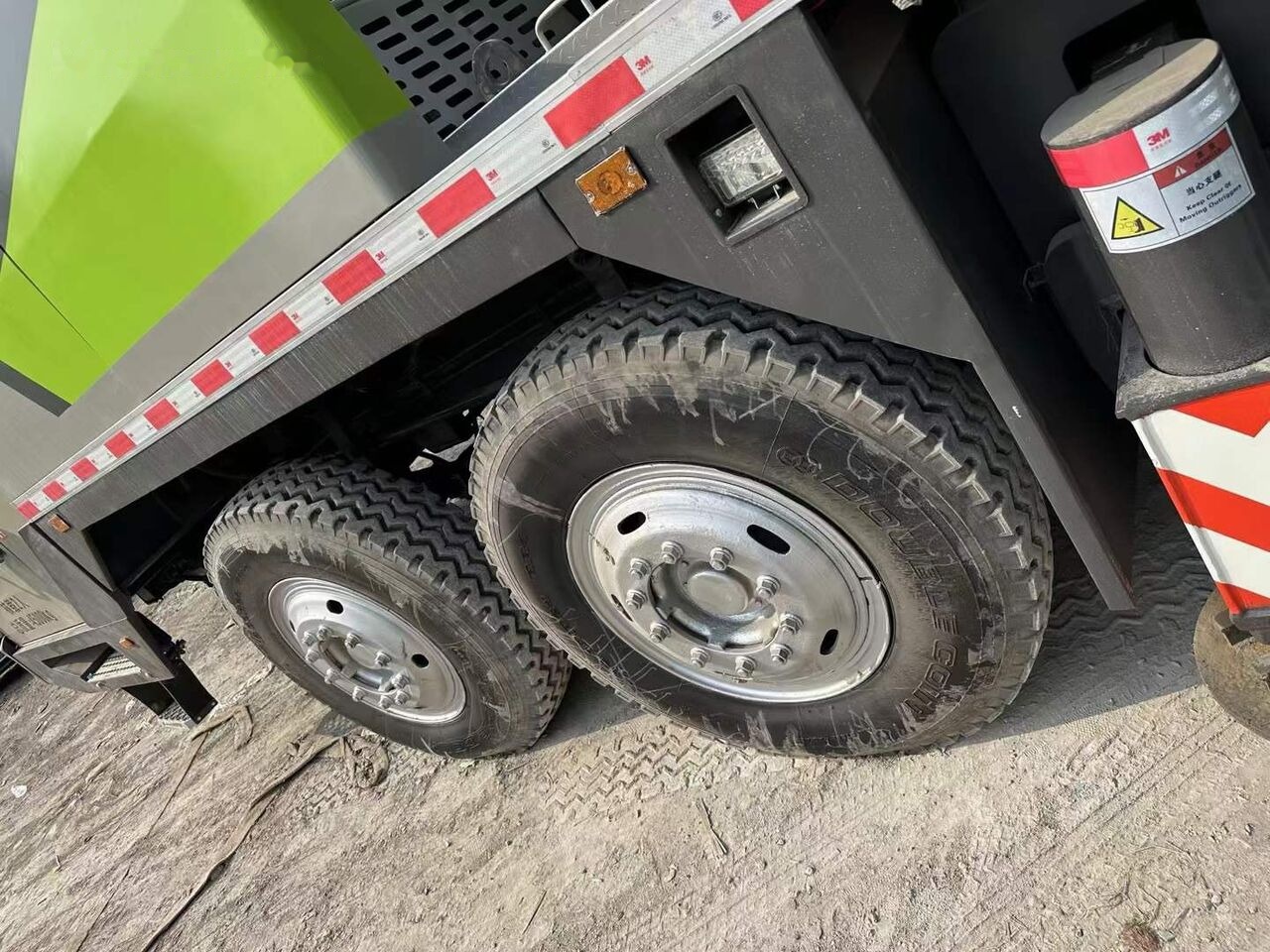 Zoomlion Chinese brand used Zoomlion ZTC500V ZTC700V ZTC900V 50 ton 70 to - Autogrúa: foto 5 Zoomlion Chinese brand used Zoomlion ZTC500V ZTC700V ZTC900V 50 ton 70 to - Autogrúa: foto 5