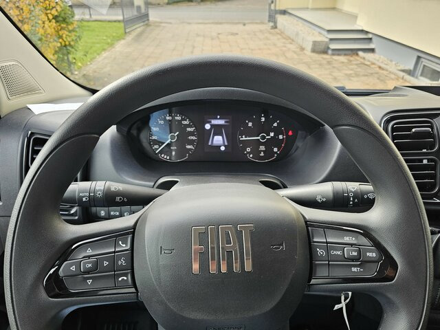 FIAT Ducato 35 Automatik AT L2H2 Voll-LED 260°... - Furgón: foto 4 FIAT Ducato 35 Automatik AT L2H2 Voll-LED 260°... - Furgón: foto 4
