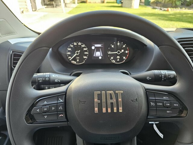 FIAT Ducato 35 MAXI L4H2 140 15m³ Serie10 9.2 Safety - Furgón: foto 3 FIAT Ducato 35 MAXI L4H2 140 15m³ Serie10 9.2 Safety - Furgón: foto 3