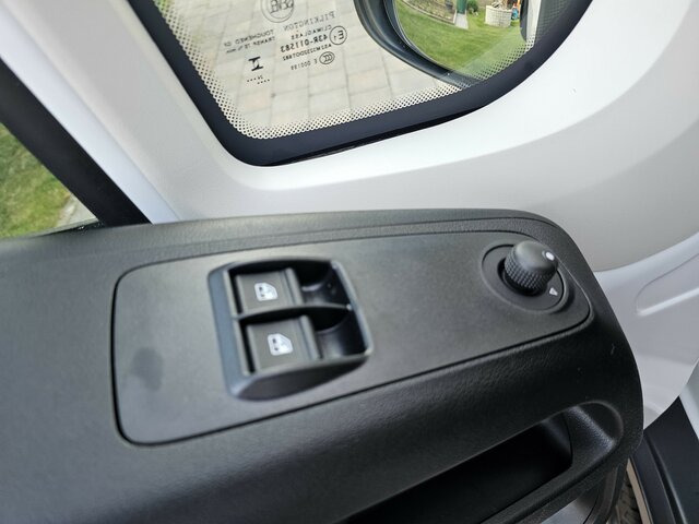 FIAT Ducato MAXI Serie 9.2 2025 DOKA 3-Seitenkiipper... - Camión volquete: foto 4 FIAT Ducato MAXI Serie 9.2 2025 DOKA 3-Seitenkiipper... - Camión volquete: foto 4